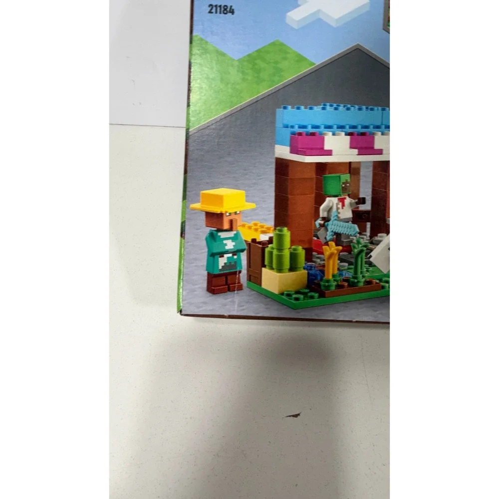 LEGO Minecraft The Bakery 21184 Building Set 154 Pieces Village Creeper Goat